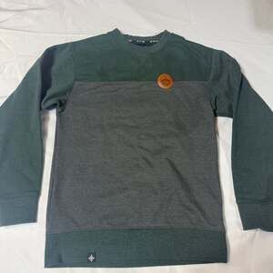 SKI THE EAST Sweatshirt Mens Small Crew Pullover Sweater